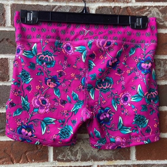 B1G2F 🚨 Kids yoga shorts - bike shorts - stretchy shorts - Picture 3 of 4